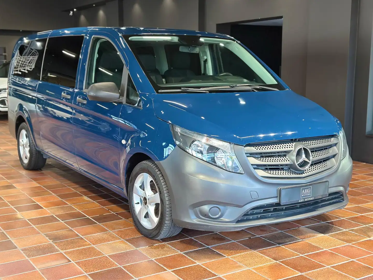 Mercedes-Benz Vito TOURER 116 7G EXTRALANG 9-SITZER 2xKLIMA Bleu - 2