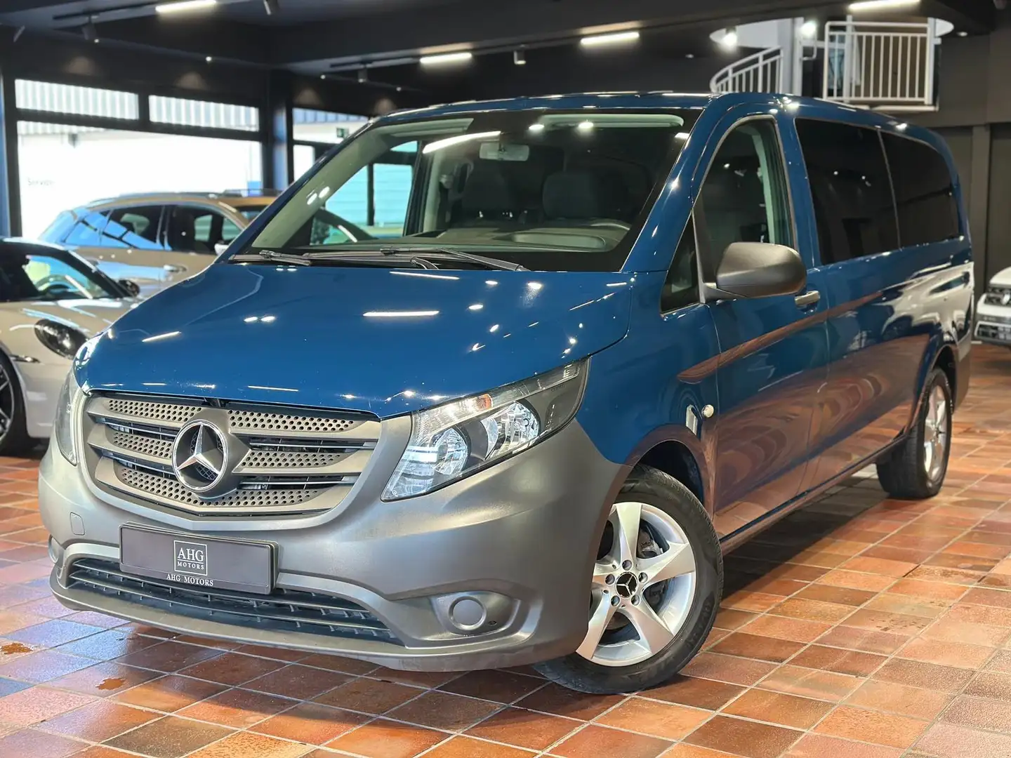 Mercedes-Benz Vito TOURER 116 7G EXTRALANG 9-SITZER 2xKLIMA Bleu - 1