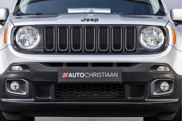 Jeep Renegade view 16
