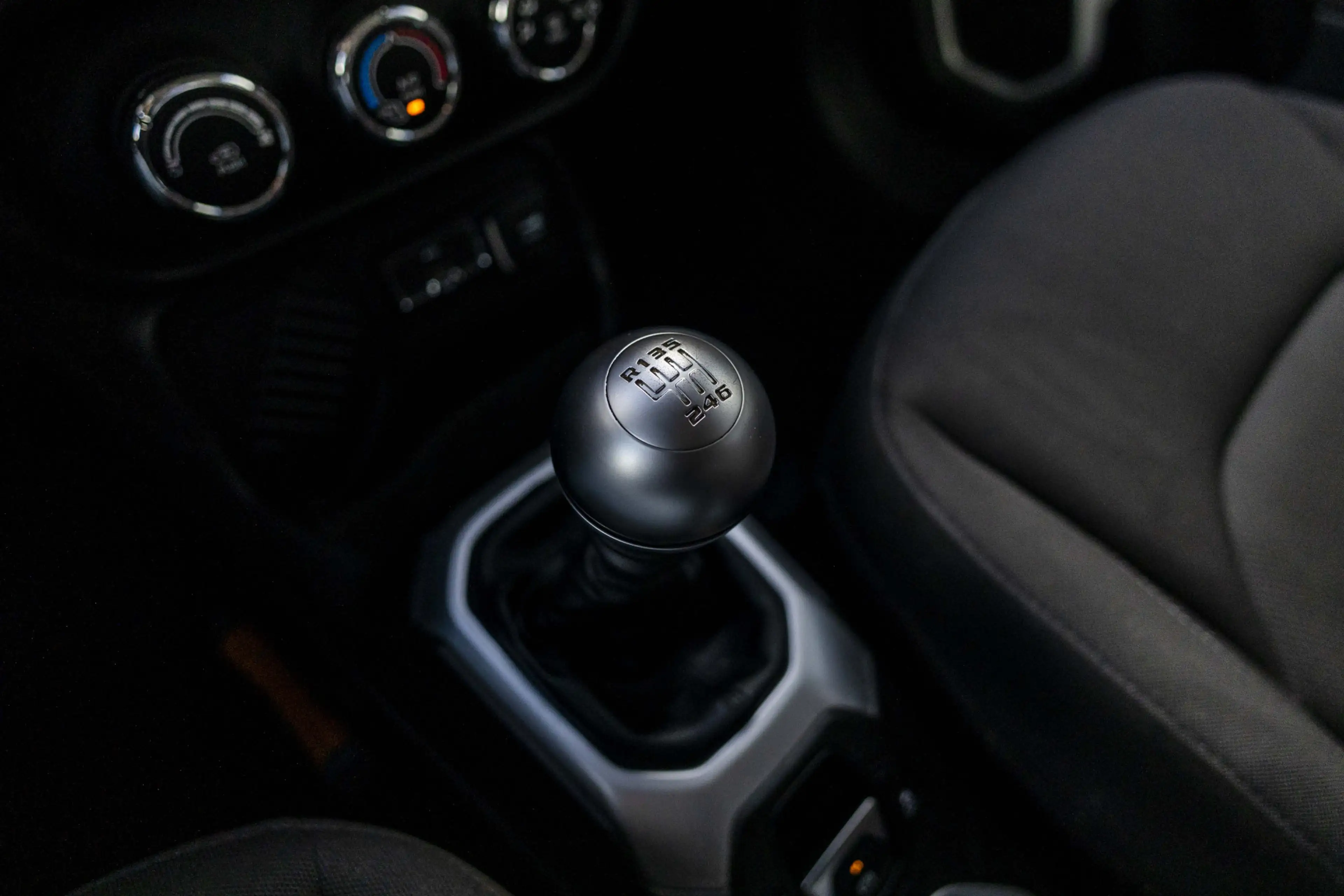 Jeep Renegade 1.4 MultiAir Longitude | Trekhaak | NL Auto | Crui — photo 21