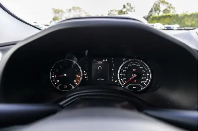 Jeep Renegade view 8