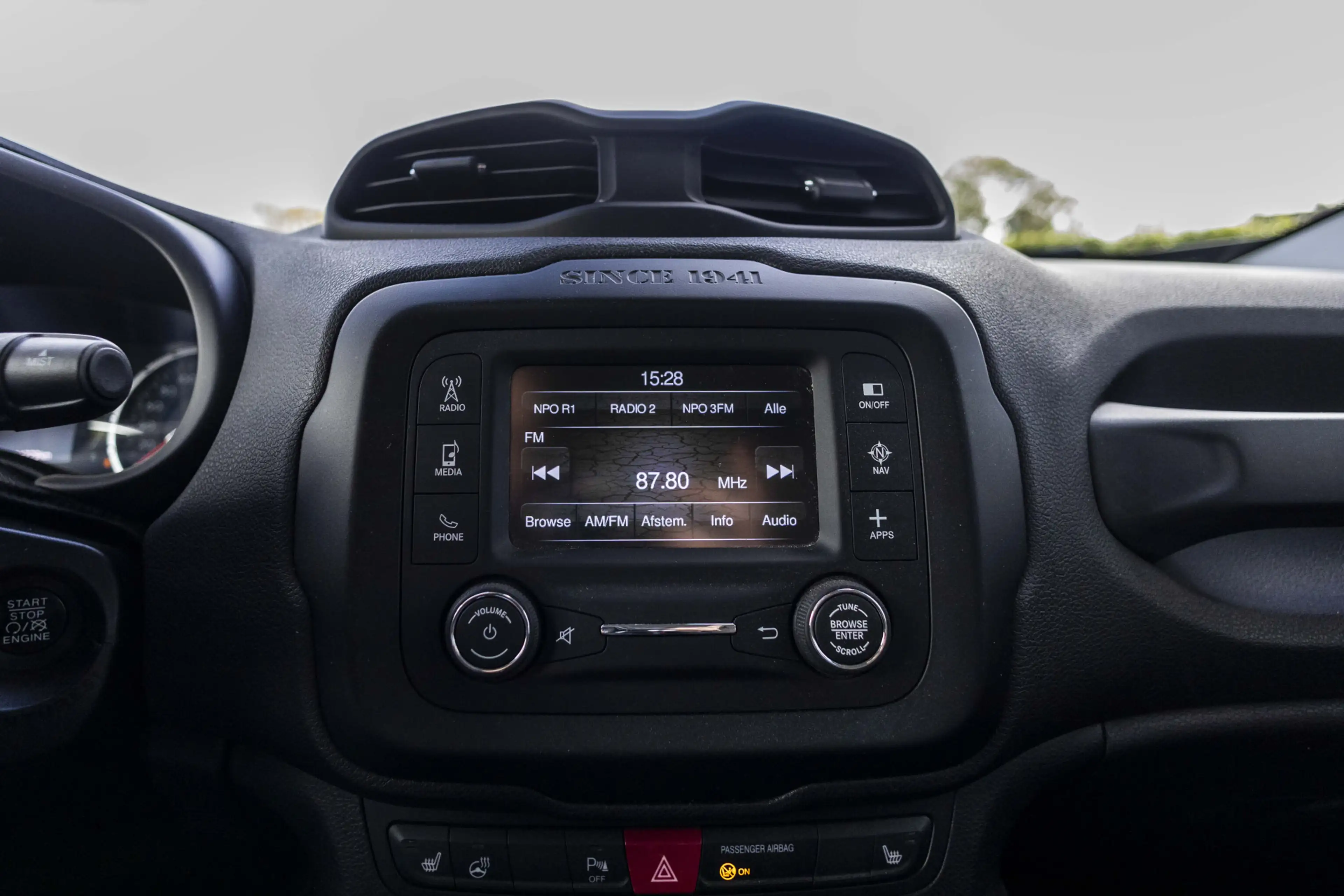 Jeep Renegade 1.4 MultiAir Longitude | Trekhaak | NL Auto | Crui — photo 25