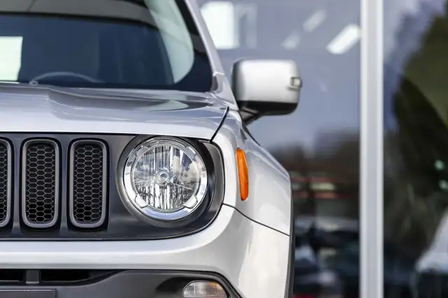 Jeep Renegade view 17
