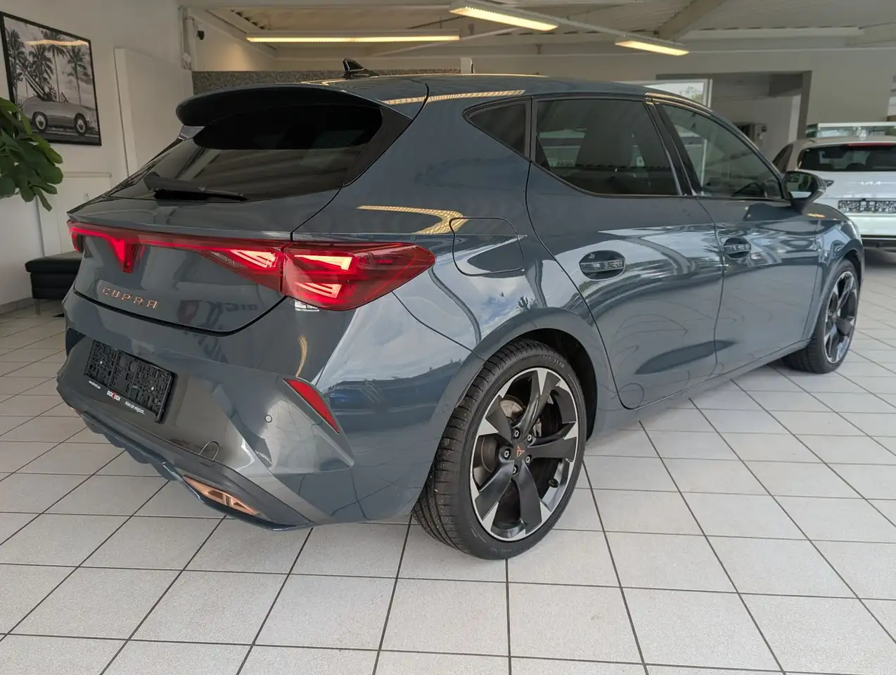 Cupra Leon 1.5 e-Hybrid Matrix Edge-Intelligent-Paket, миниатюра 5