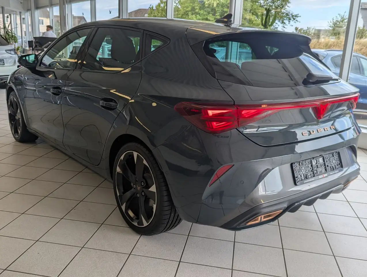 Cupra Leon 1.5 e-Hybrid Matrix Edge-Intelligent-Paket, миниатюра 6