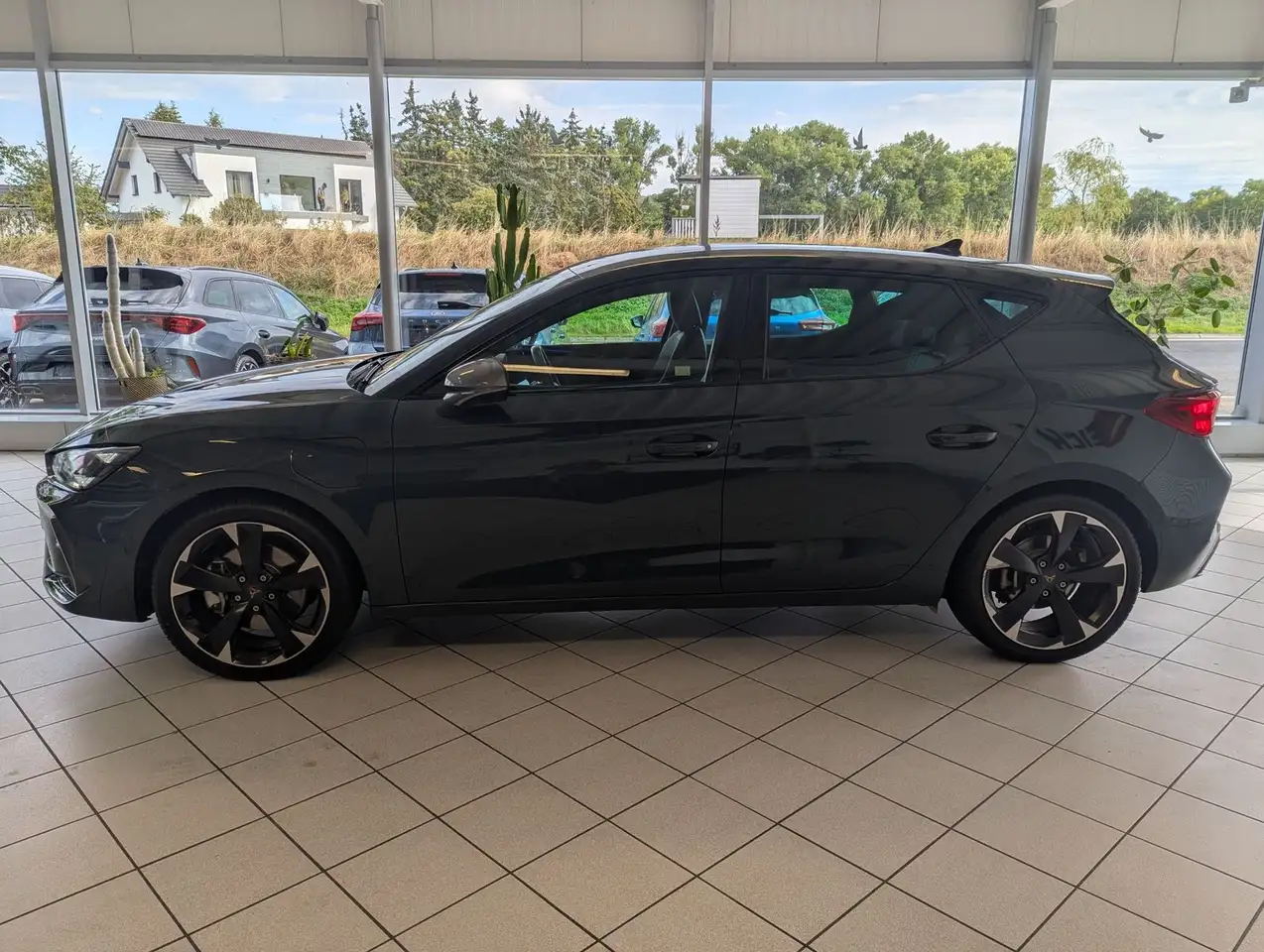 Cupra Leon 1.5 e-Hybrid Matrix Edge-Intelligent-Paket, миниатюра 4