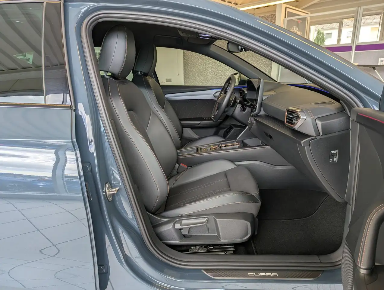 Cupra Leon 1.5 e-Hybrid Matrix Edge-Intelligent-Paket, миниатюра 26
