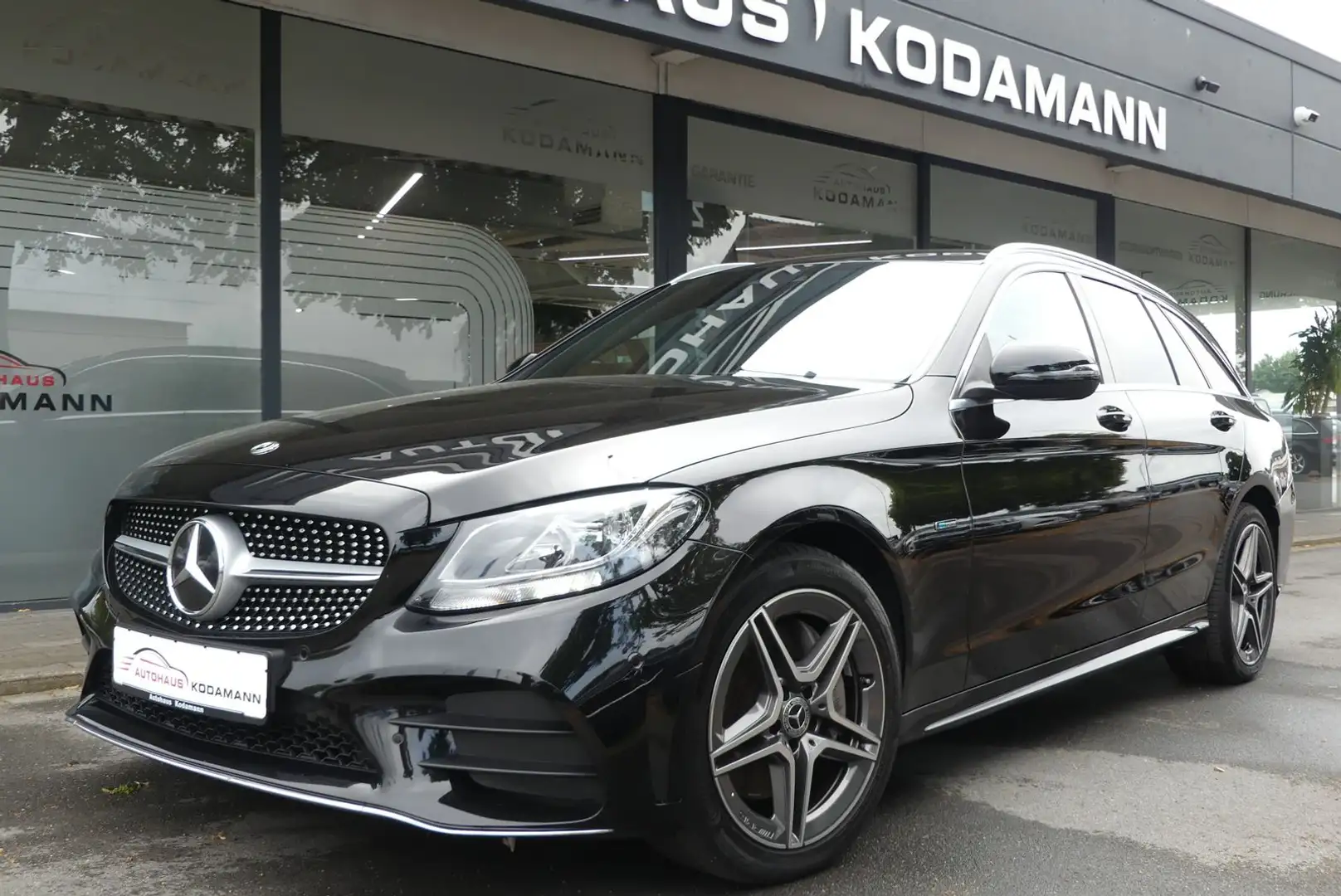 Mercedes-Benz C 300 T de*AMG*Kamera*18"Alu*Virtual*Burmester* Schwarz - 1