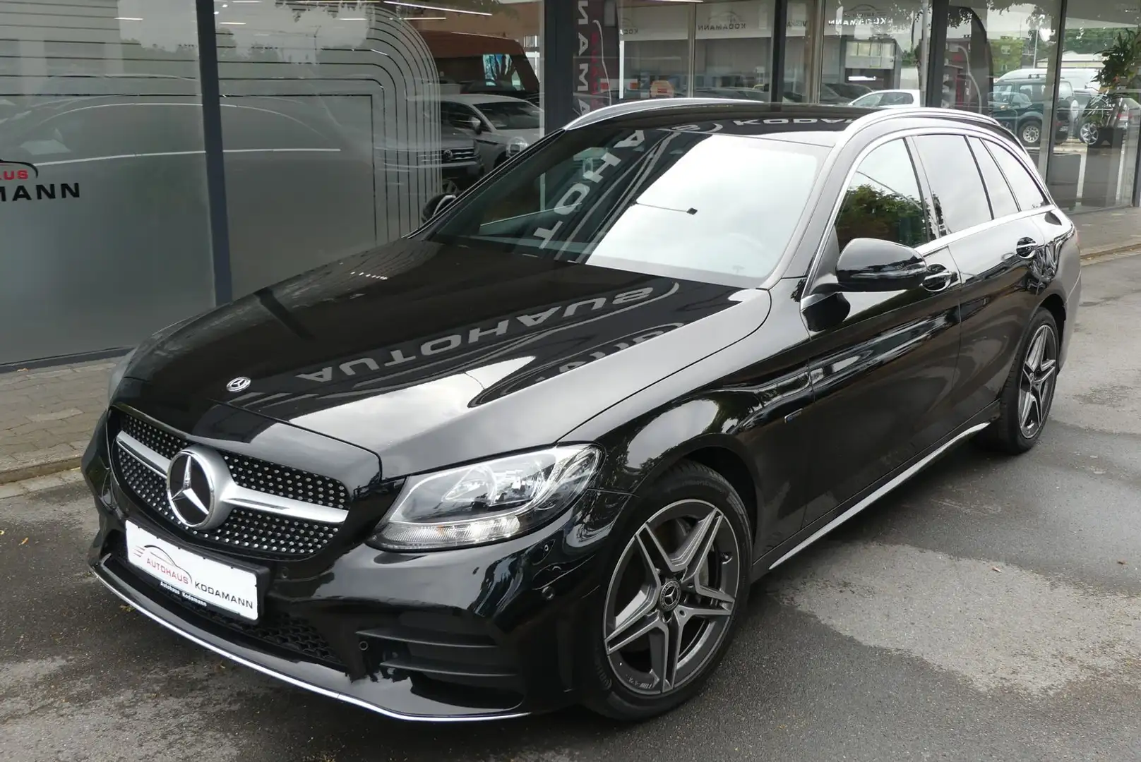 Mercedes-Benz C 300 T de*AMG*Kamera*18"Alu*Virtual*Burmester* Schwarz - 2