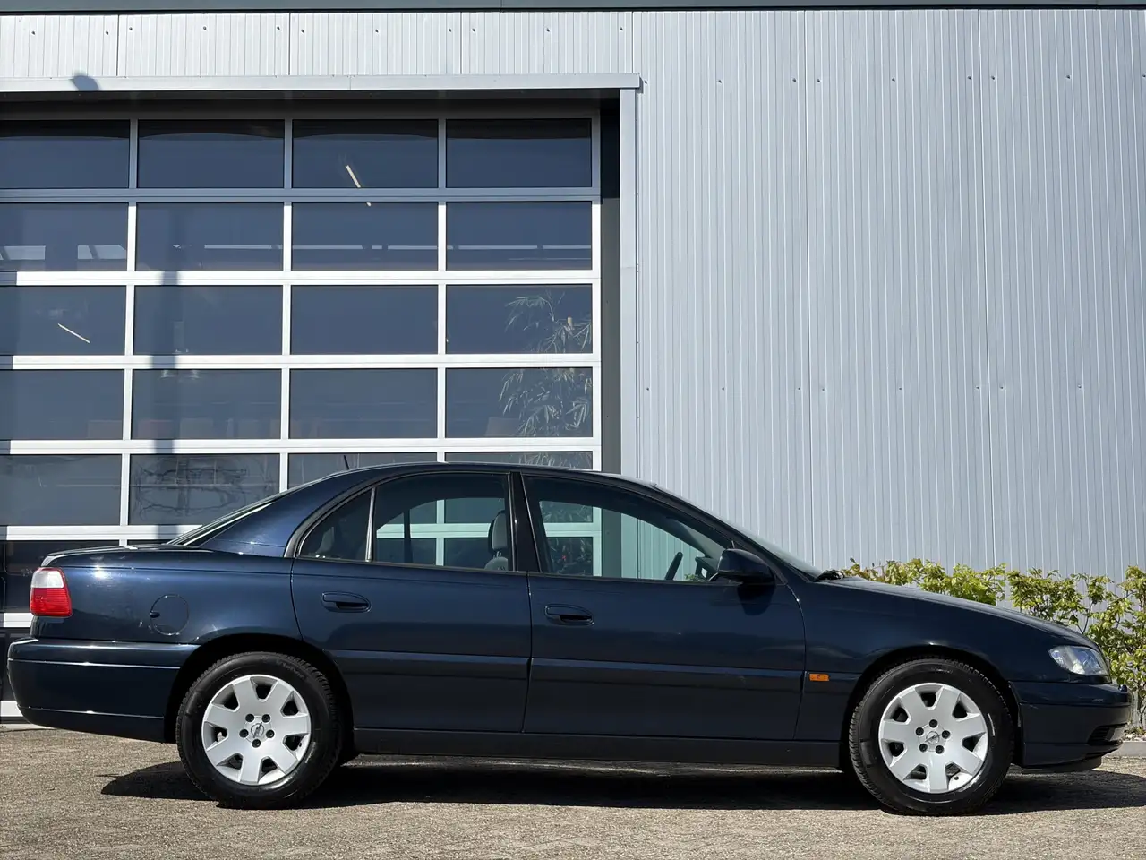 Opel Omega 2.2i-16V Elegance 145pk | Origineel Nederlands | A, foto 5