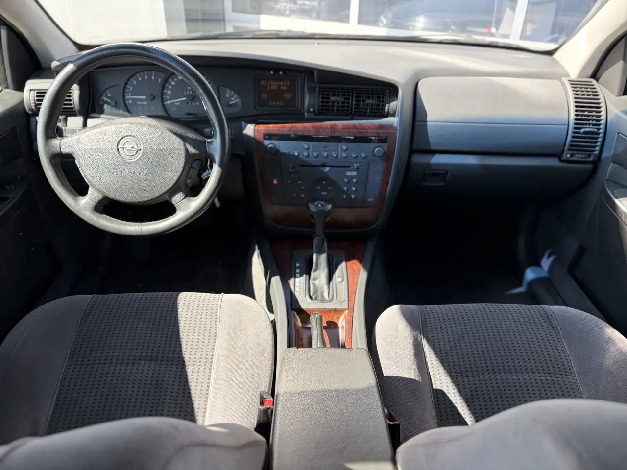 Opel Omega 2.2i-16V Elegance 145pk | Origineel Nederlands | A, foto 6
