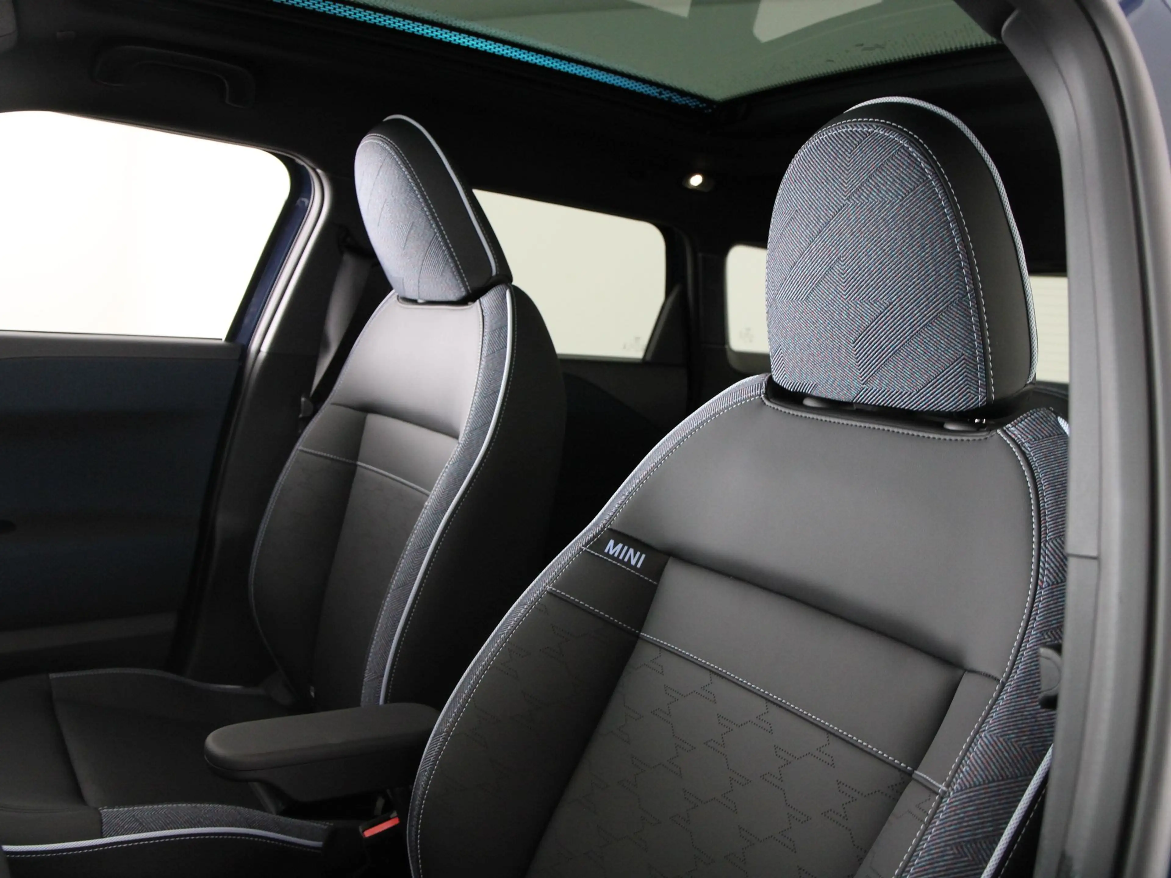 MINI Aceman E Classic Pakket L PRIVATE LEASE EUR 606,- (60 mnd — photo 6