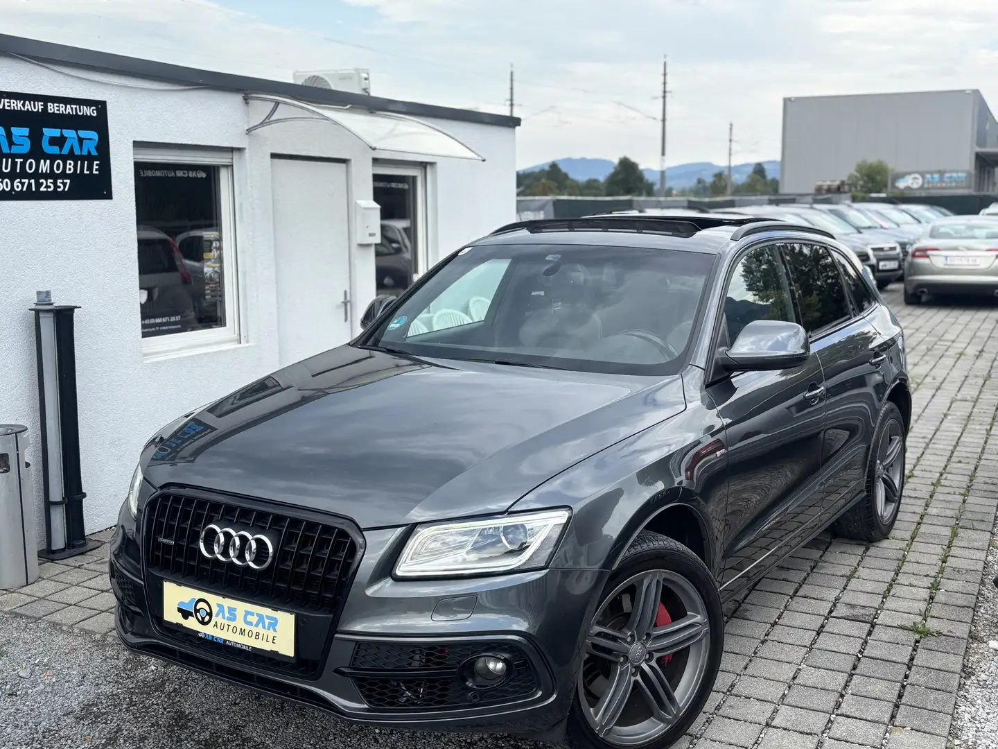Audi Q5 3,0 TDI quattro clean Diesel Sport S-tronic Grau - 1