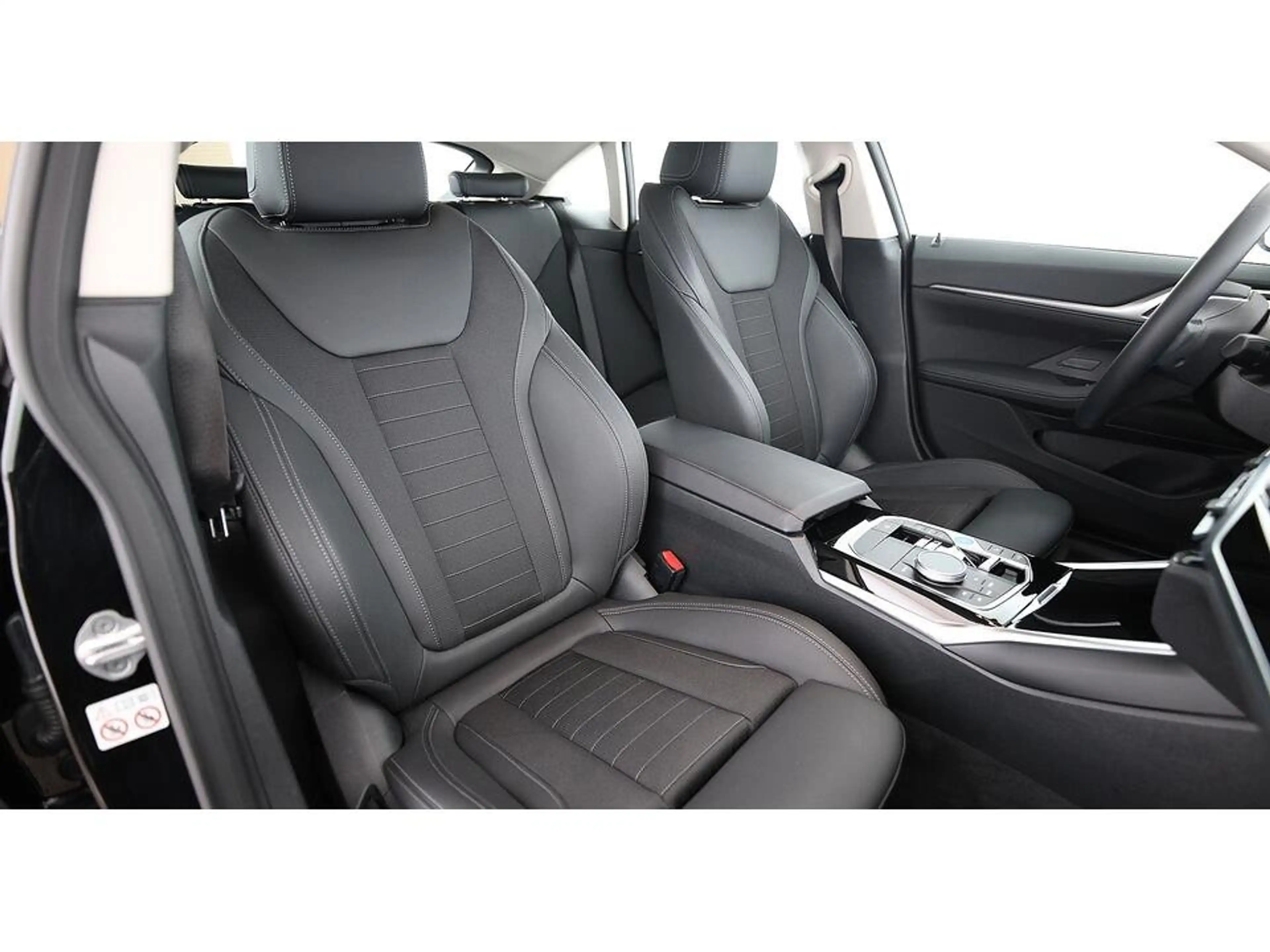 BMW i4 Gran Coupe eDrive 40 Aut LED LEDER NAVI R-CAM — photo 14