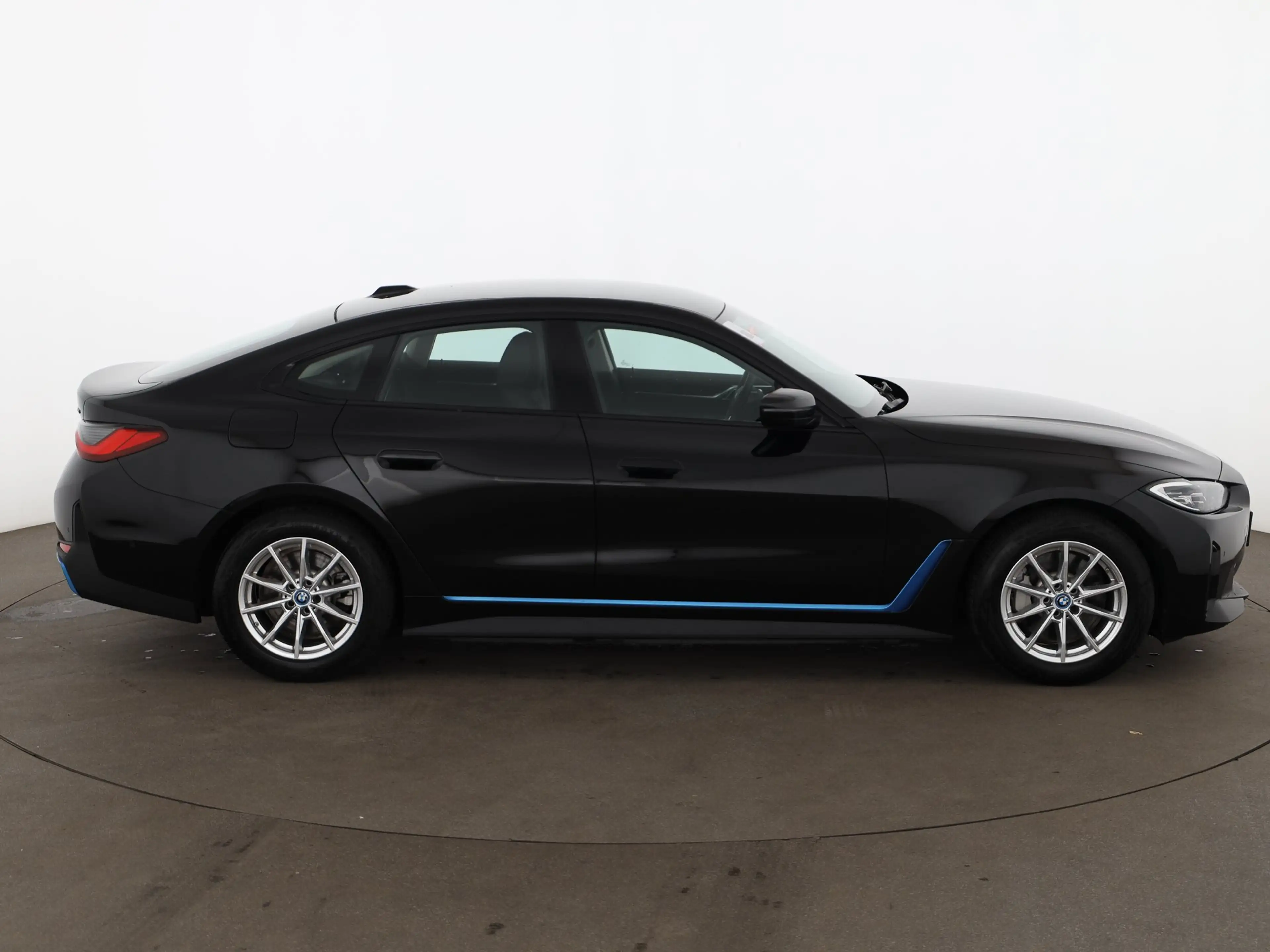 BMW i4 Gran Coupe eDrive 40 Aut LED LEDER NAVI R-CAM — photo 4