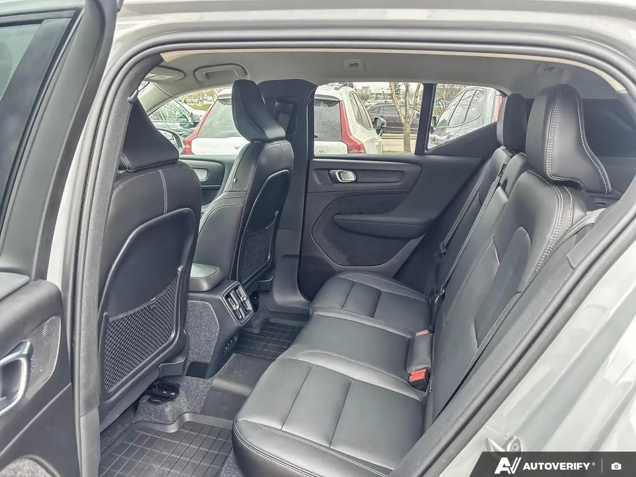 Volvo XC40 снимка Volvo XC40