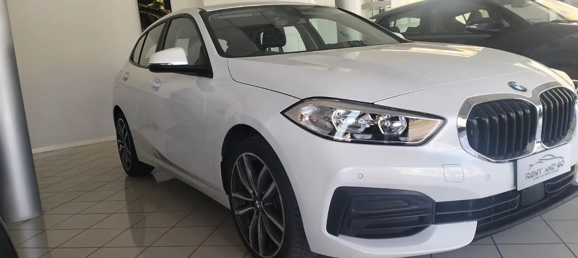 BMW 118 118d Business Advantage auto White - 1