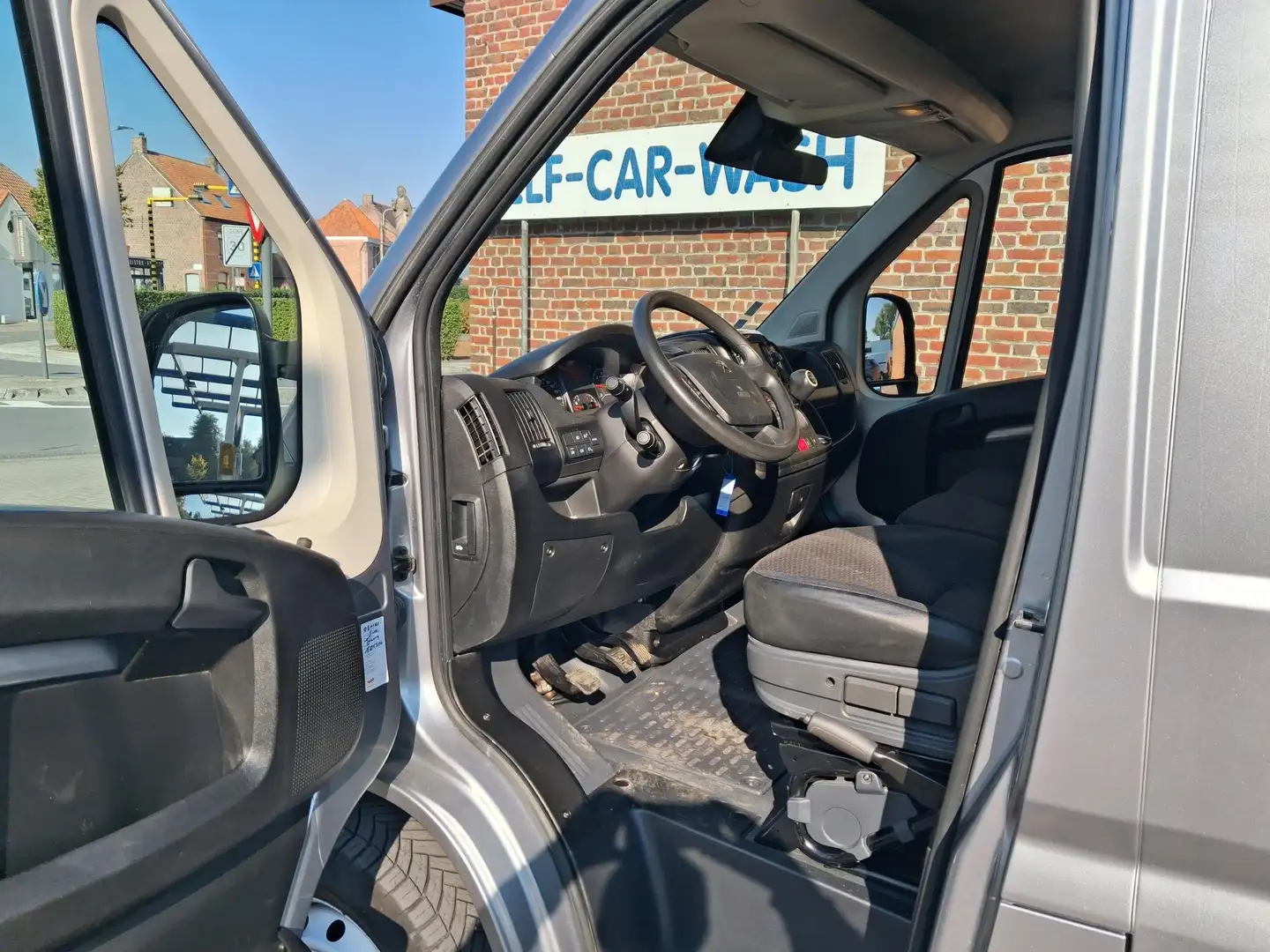 Peugeot Boxer Boxer HDi 335 L2H2 Pro Avantage Edition Plus Zilver - 2