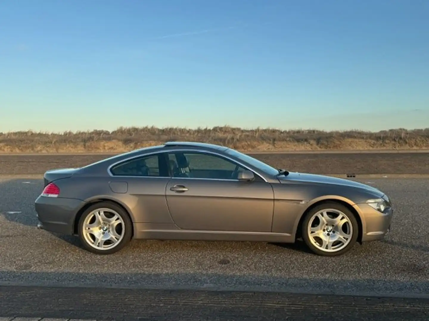 BMW 630 630i Coupé Spoertstoelen / Panoramadak / 19inch Gris - 2