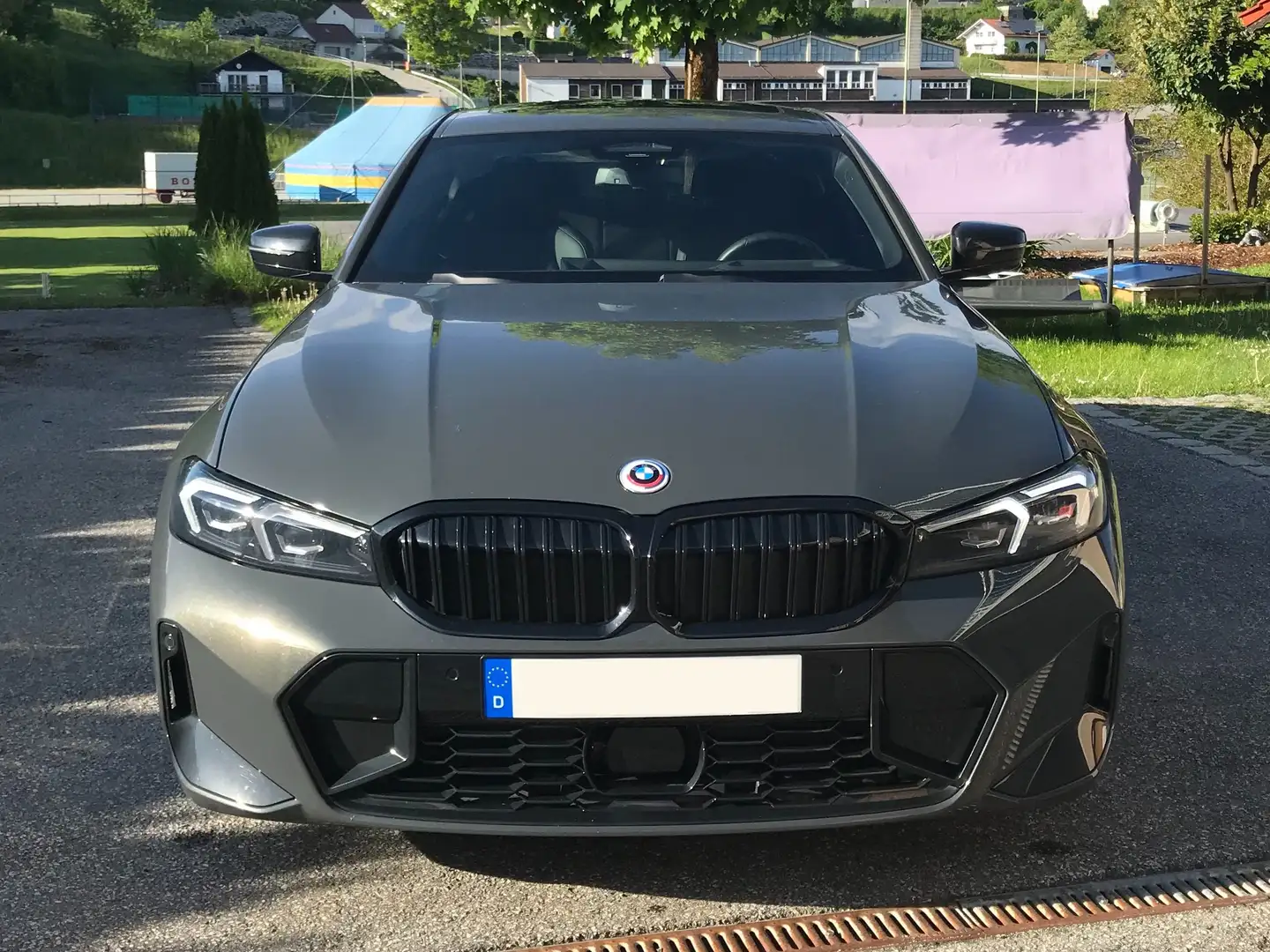 BMW 318 318i Aut. Grau - 1