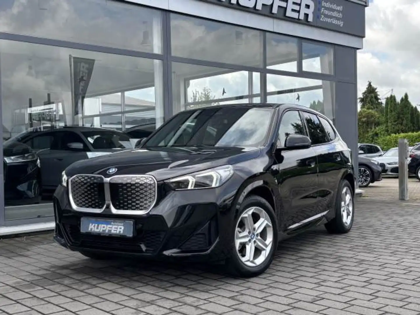 BMW X1 xDrive30 Sportpaket*ACC-elSportsitz*Head Czarny - 1
