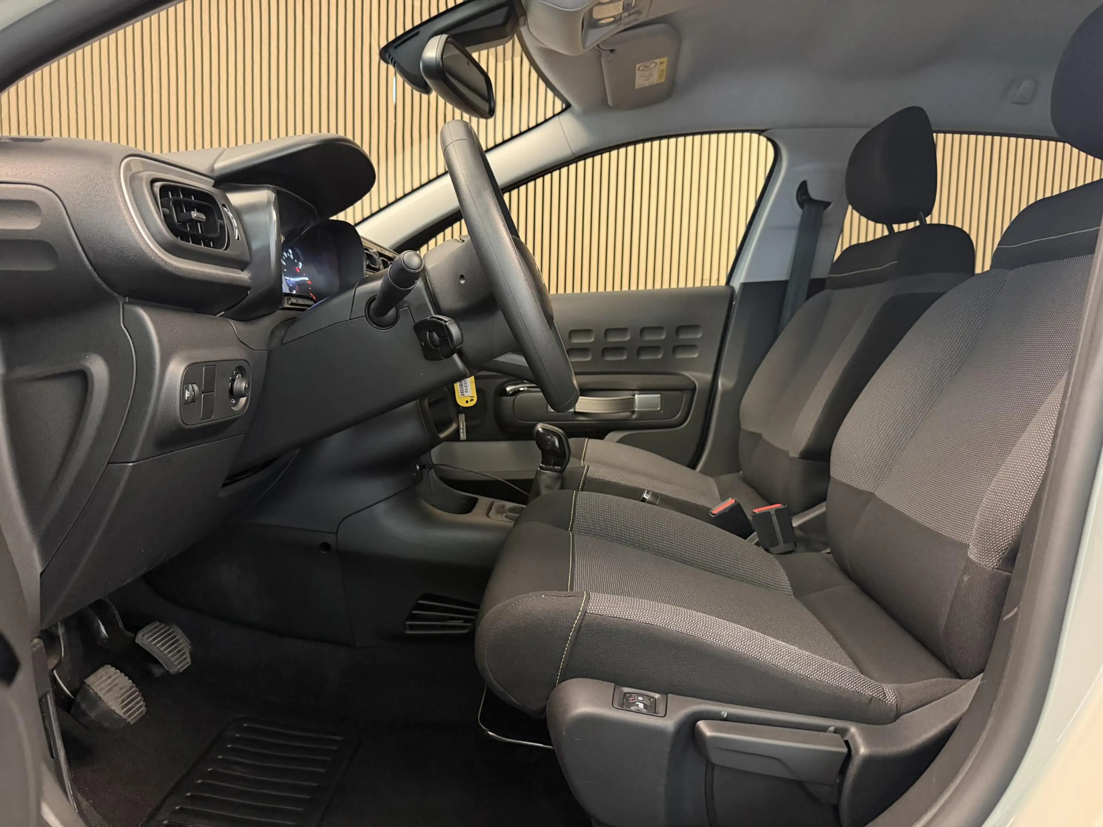Citroen C3 1.2 PureTech Shine | Carplay | PDC | LED | Stoelve — photo 6