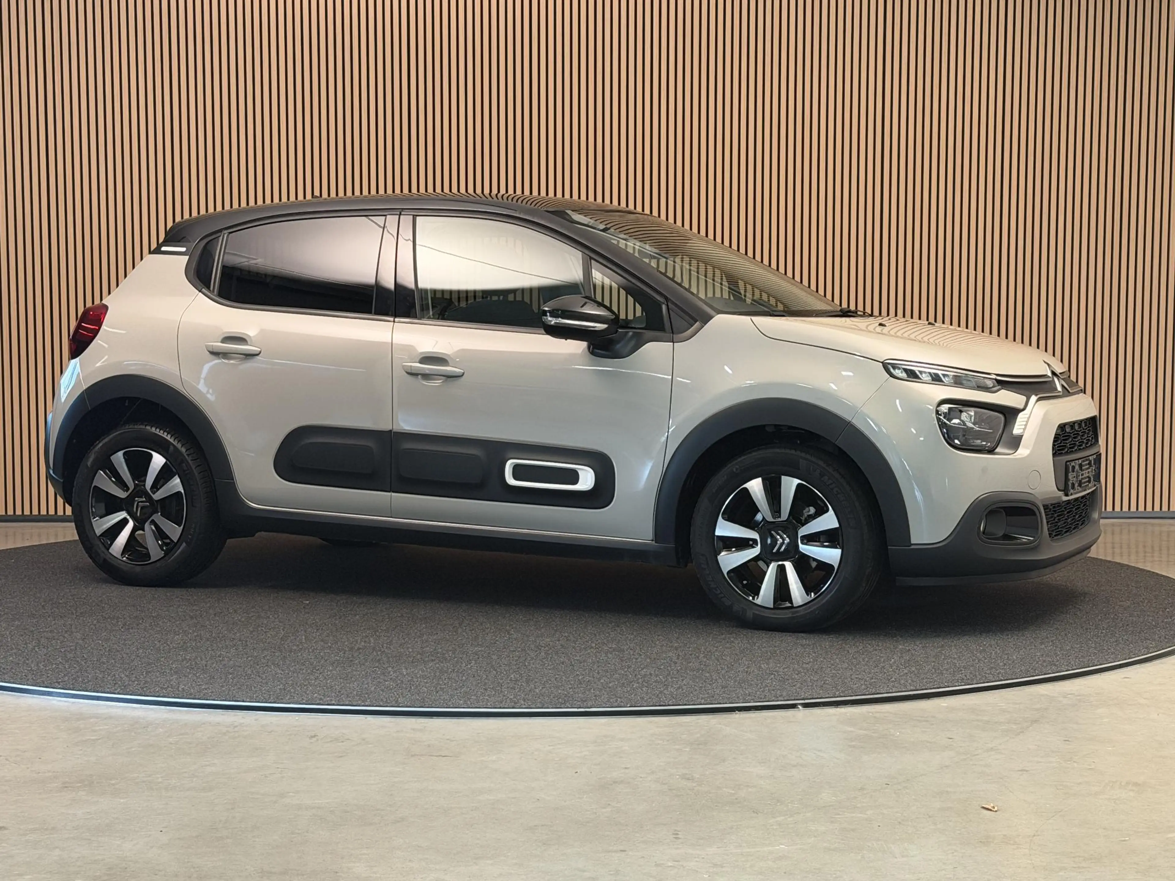 Citroen C3 1.2 PureTech Shine | Carplay | PDC | LED | Stoelve — photo 11