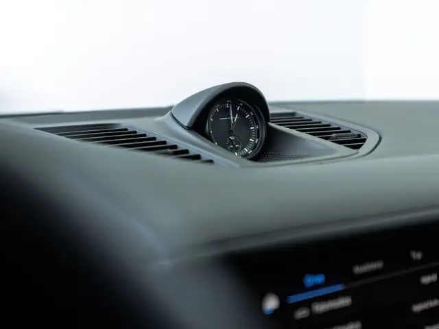 Porsche Panamera 4 E-Hybrid Ansicht 32