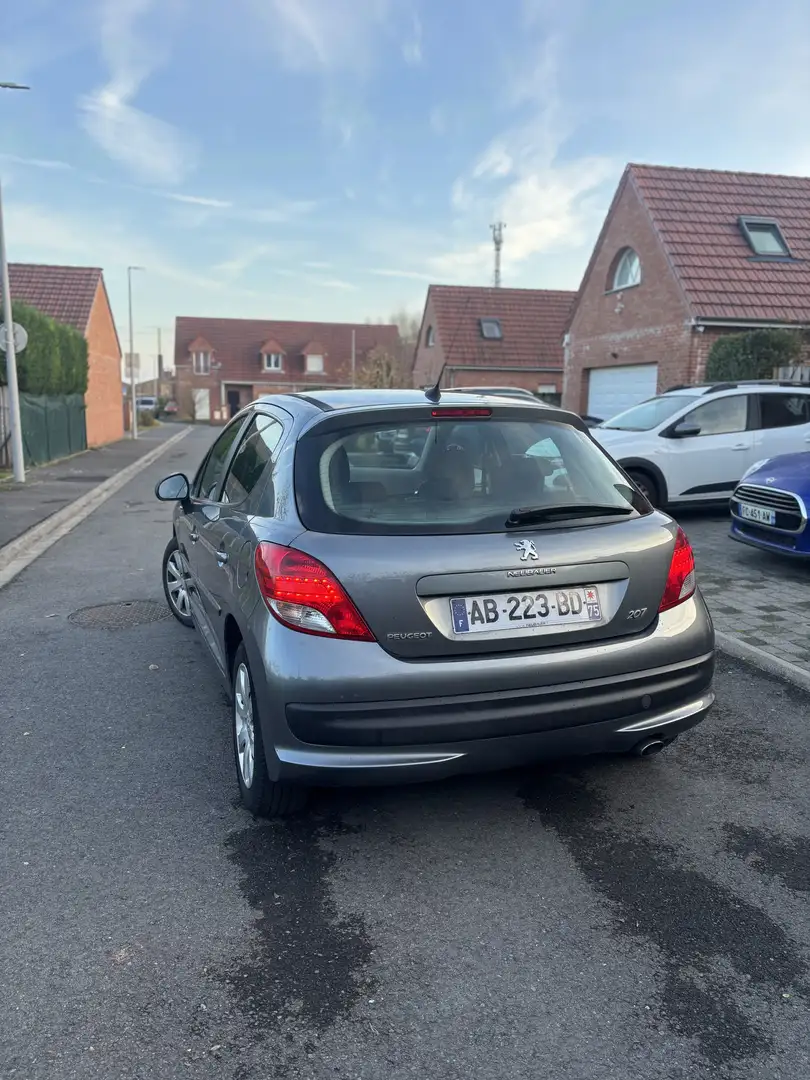 Peugeot 207 1.4 VTi 16V 95ch Navteq - 2