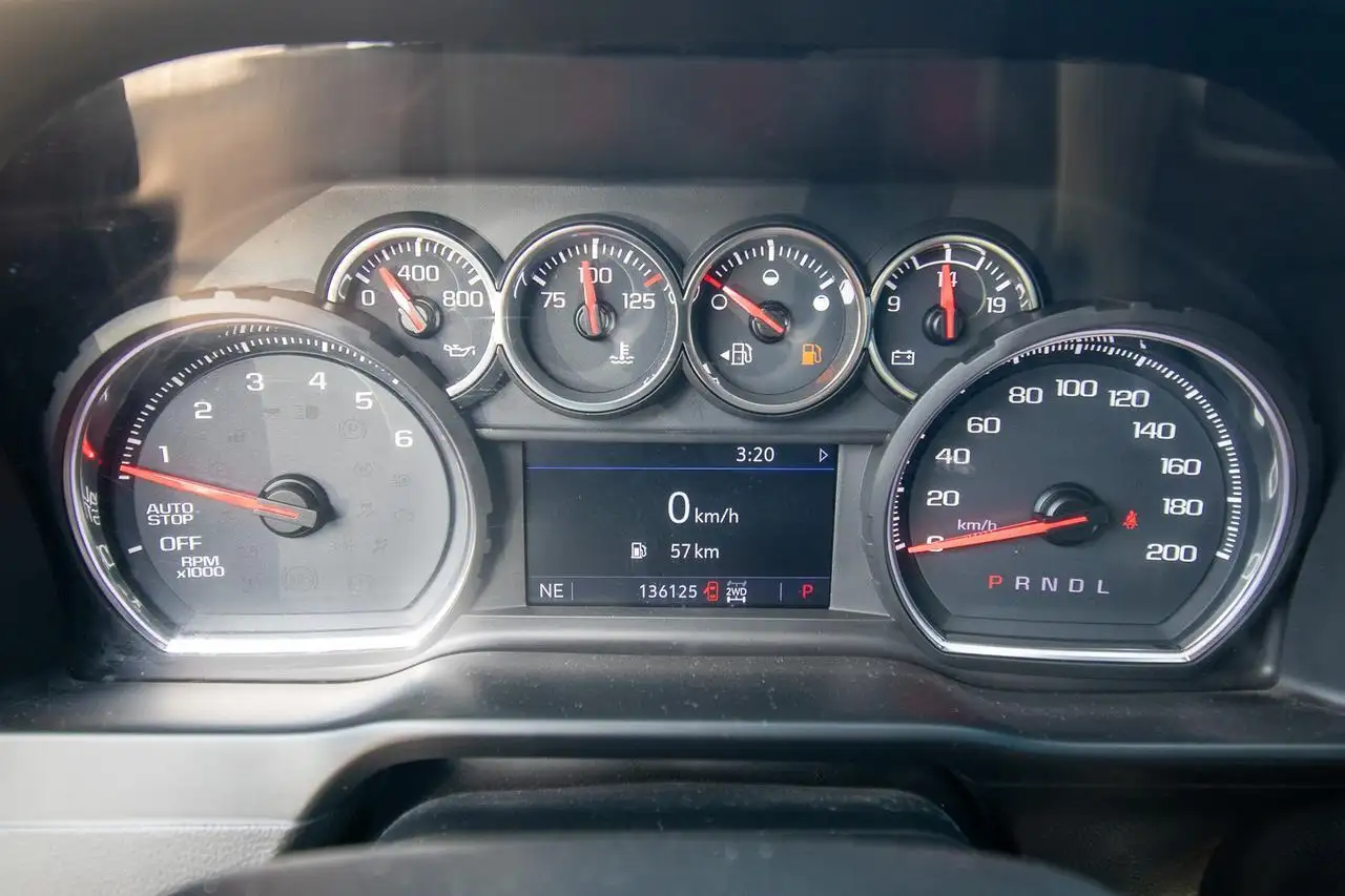 Chevrolet Silverado 1500 снимка Chevrolet Silverado 1500