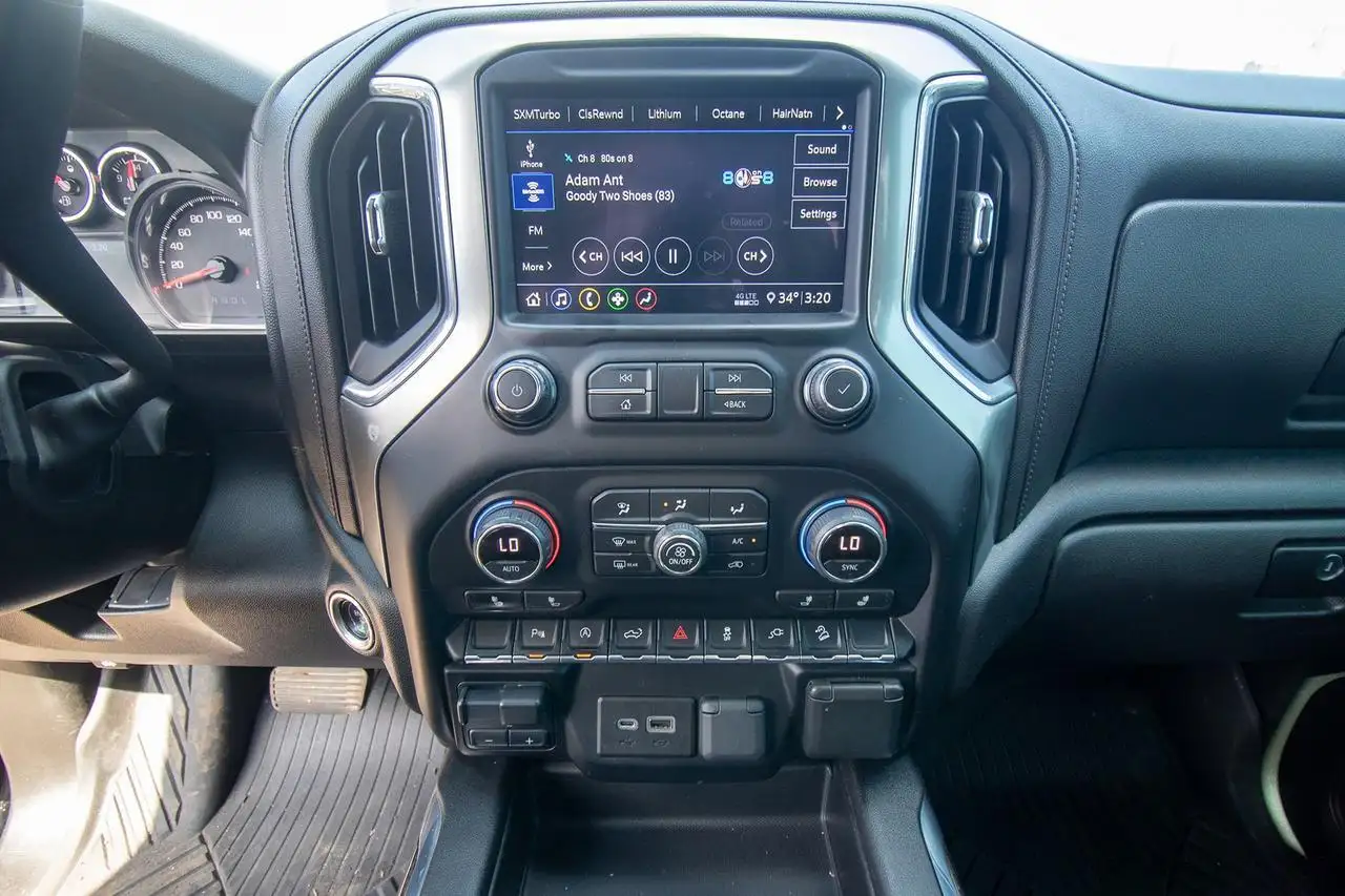 Chevrolet Silverado 1500 снимка Chevrolet Silverado 1500