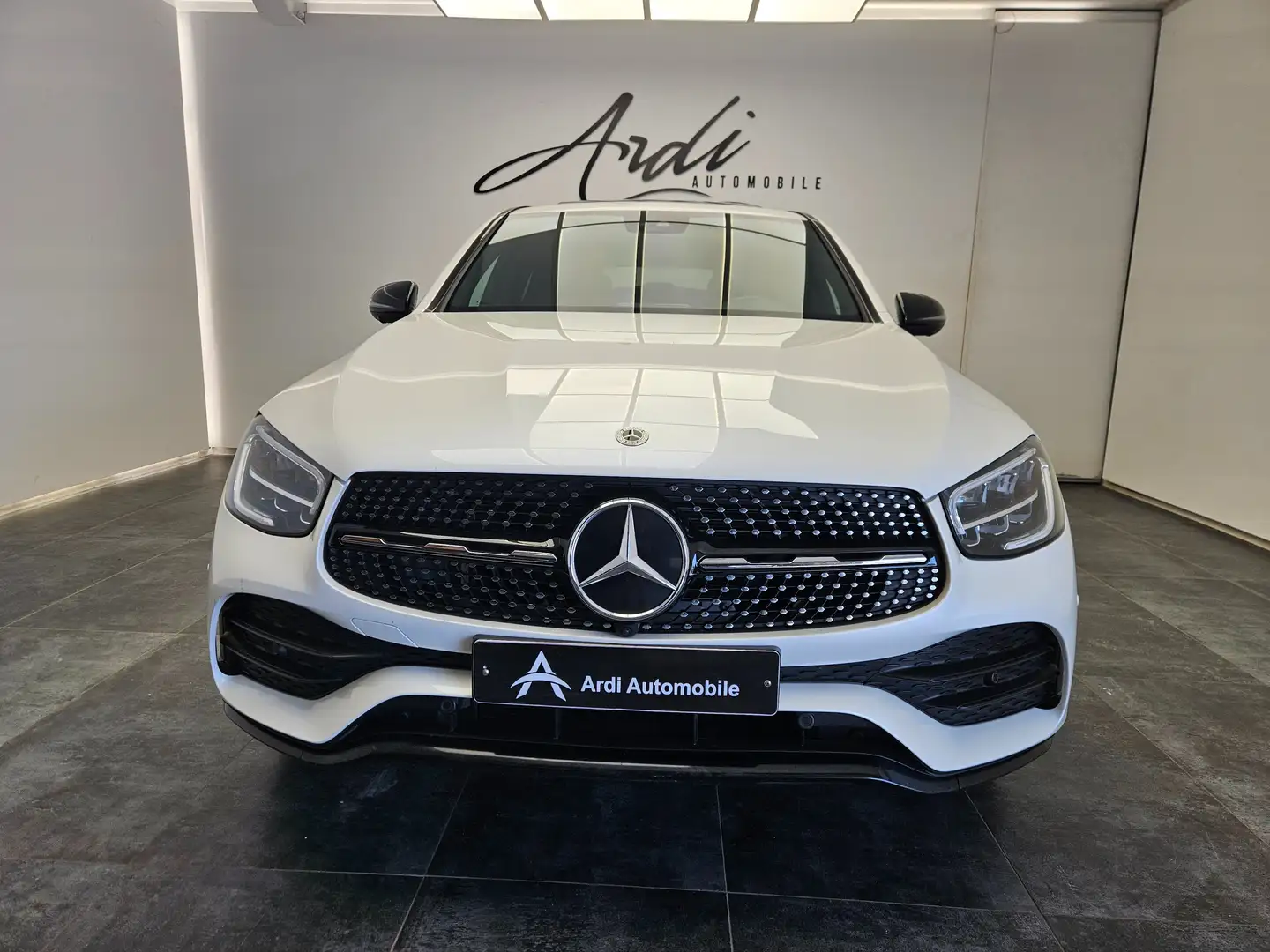 Mercedes-Benz GLC 200 4-MATIC*GARANTIE*1 PROP*PACK AMG*TOIT OUV*360°* Blanc - 2