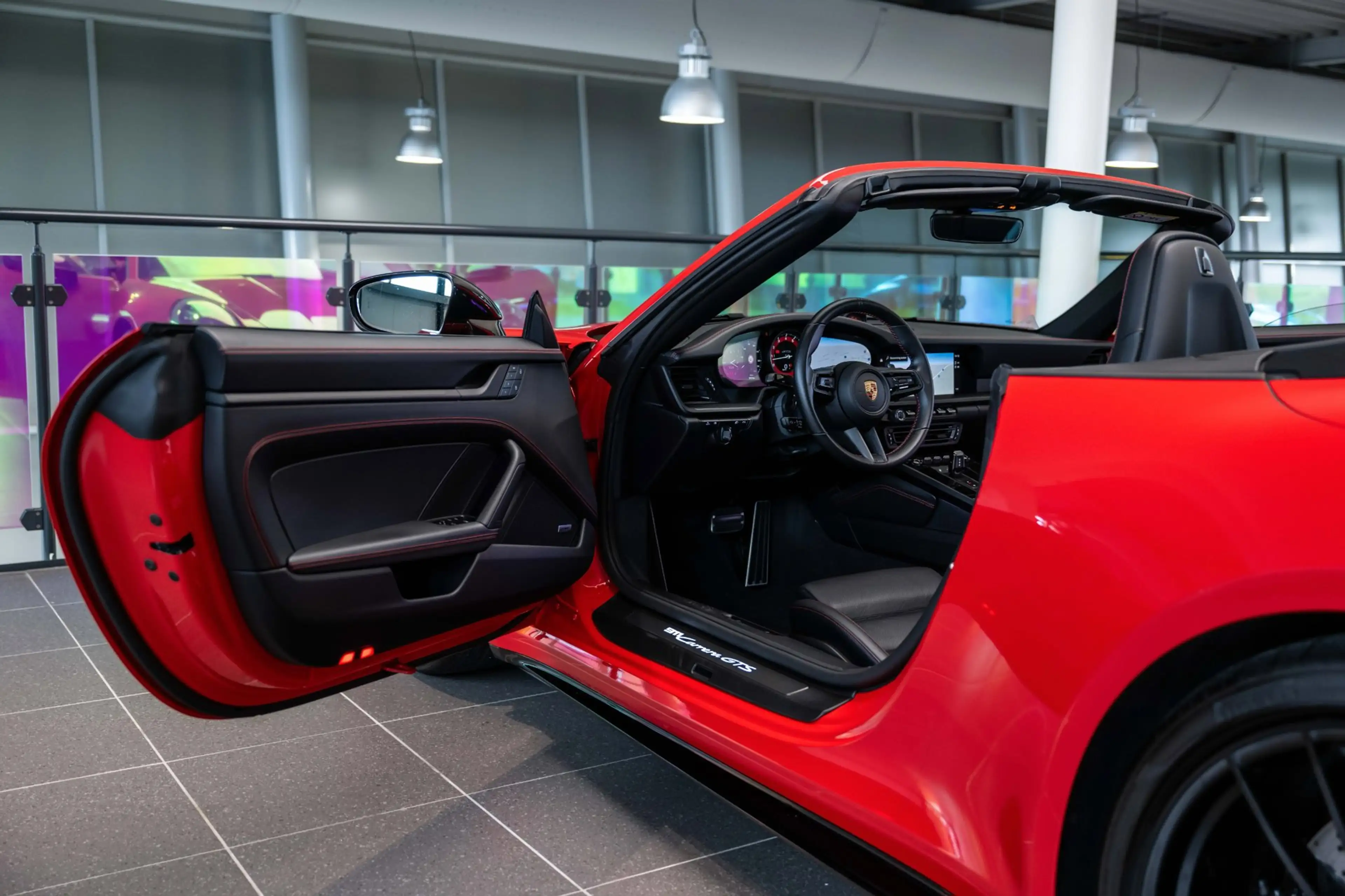 Porsche 992 992 Cabrio 3.0 Carrera GTS — photo 9