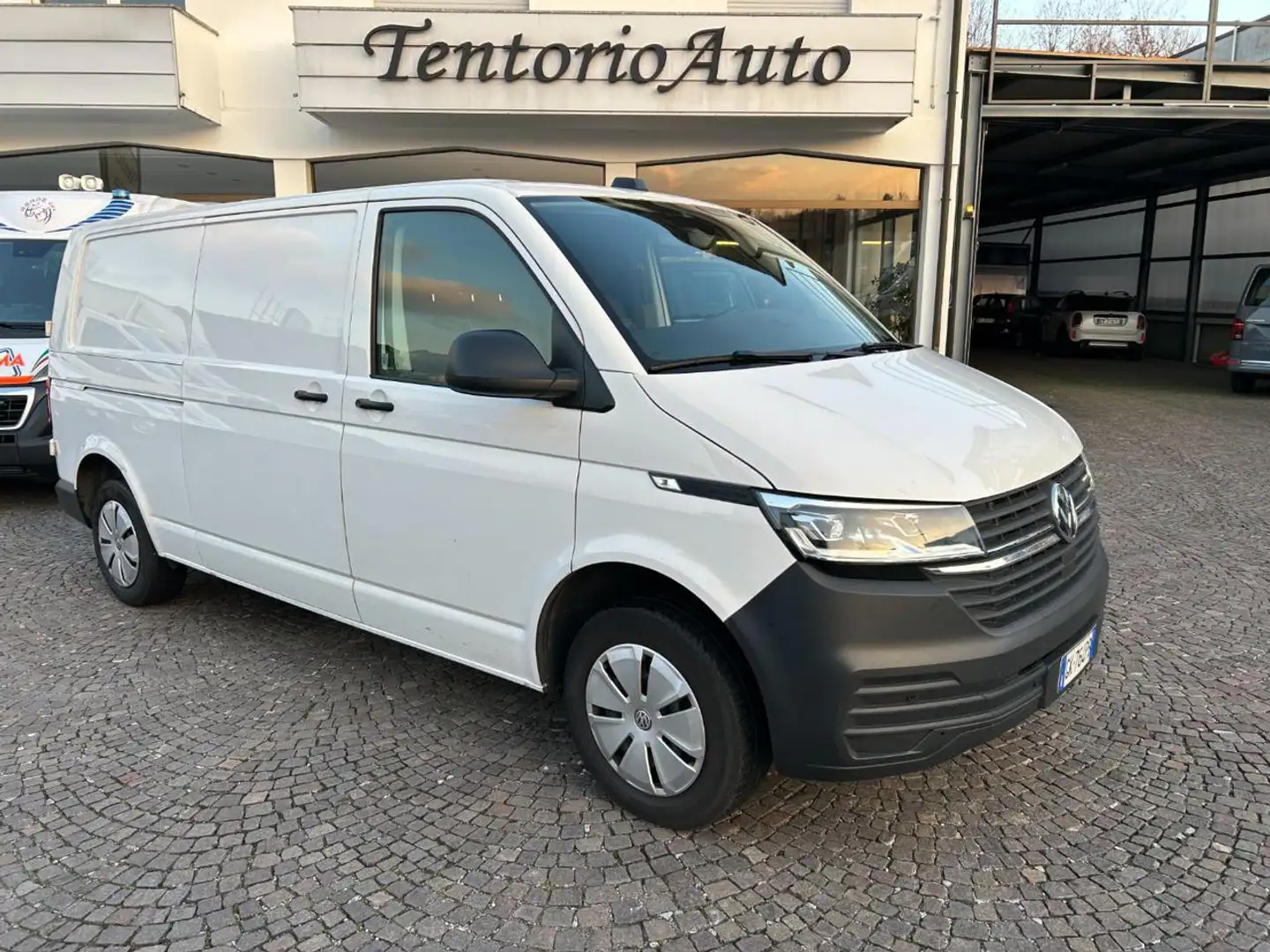 Volkswagen Transporter 2.0 TDI 150CV DSG PL Furgone Business White - 1