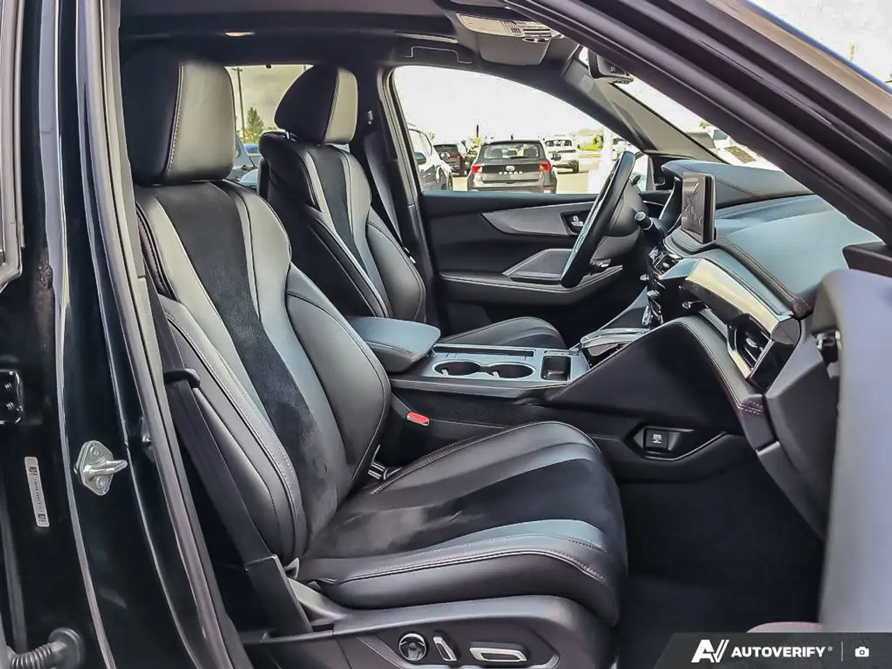 Acura MDX снимка Acura MDX