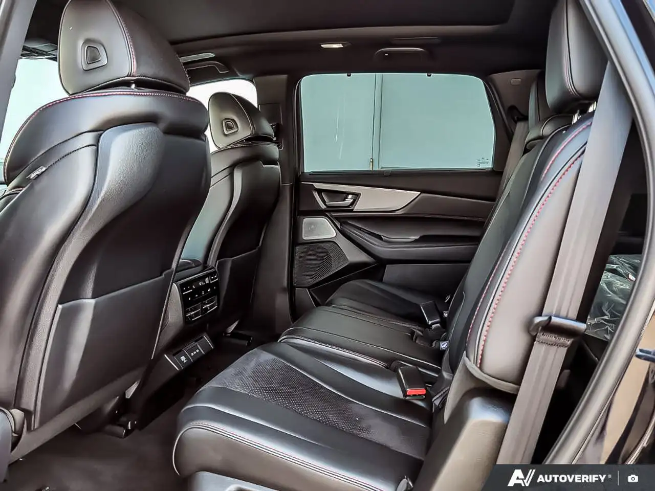 Acura MDX снимка Acura MDX
