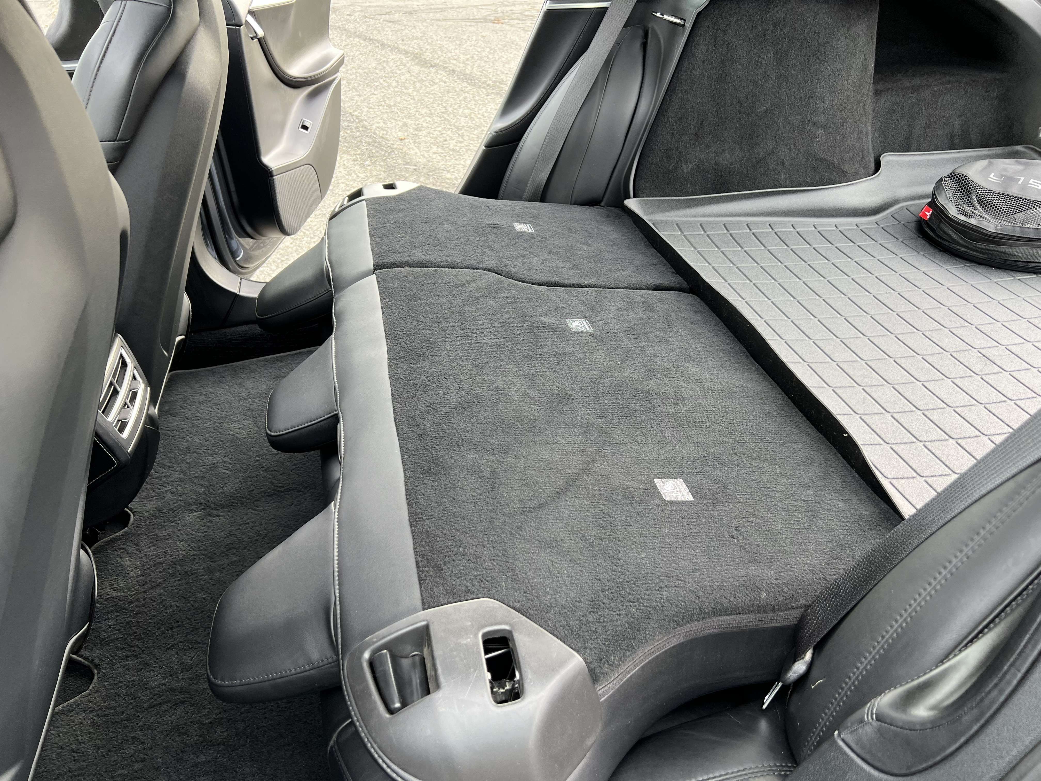 2016 Tesla Model S Immaculate Model S with free Supercharging thumb 13