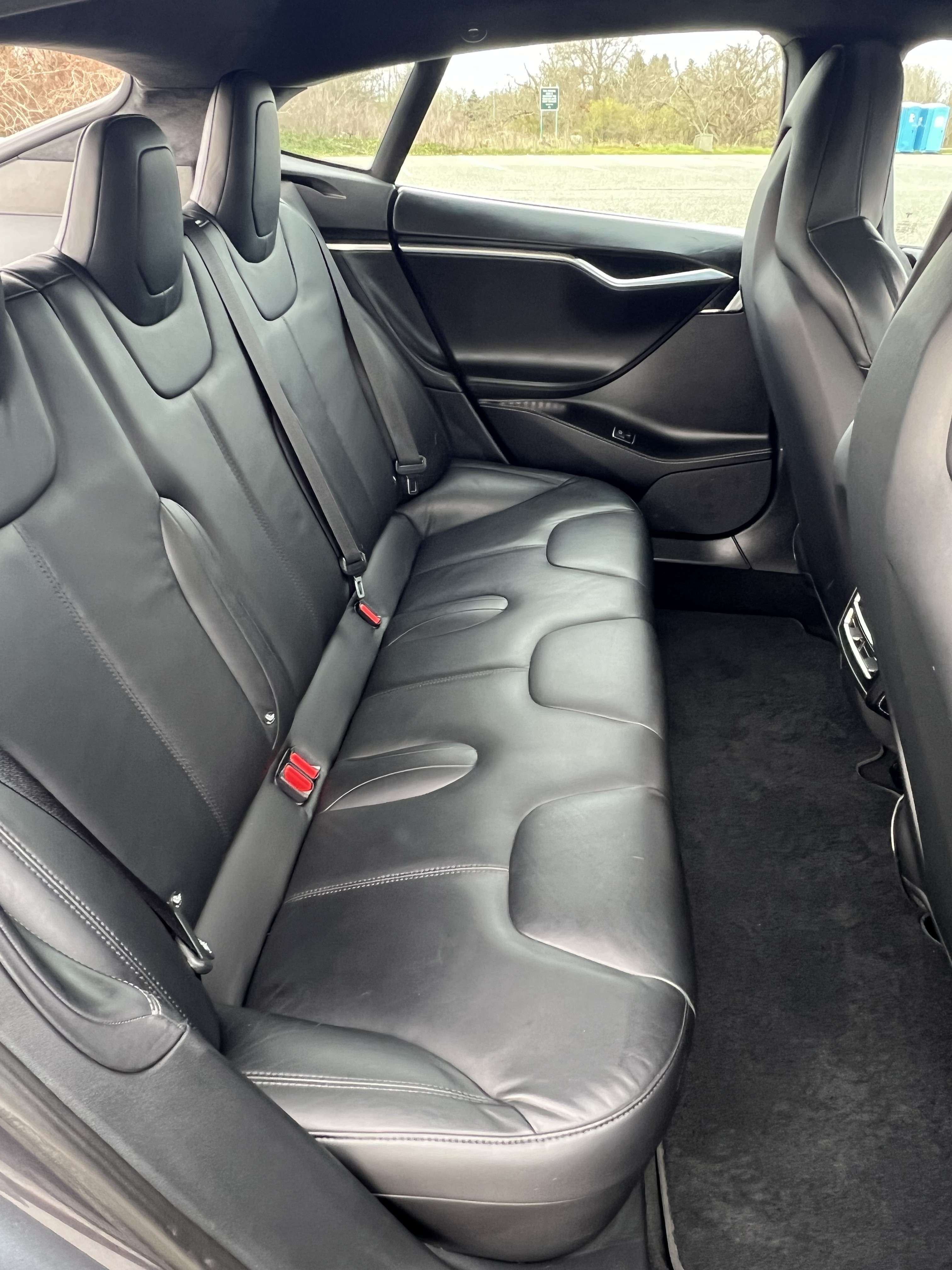 2016 Tesla Model S Immaculate Model S with free Supercharging alt 4