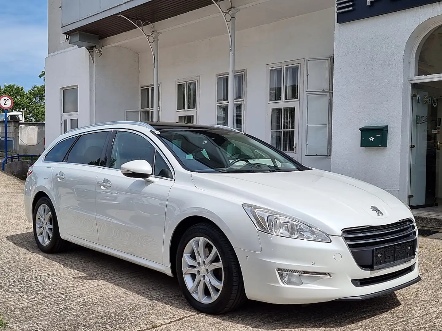 Peugeot 508 SW 2,0 HDI Allure Weiß - 2
