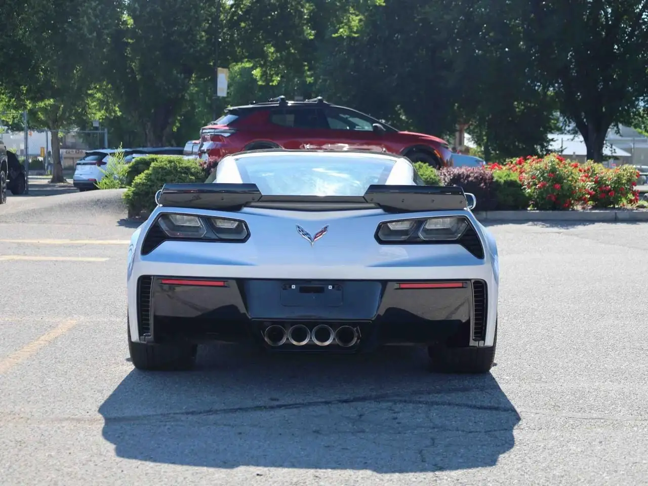 Chevrolet Corvette снимка Chevrolet Corvette