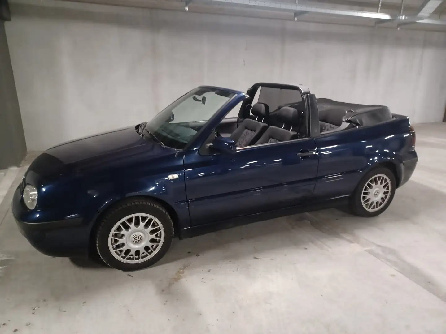 Volkswagen Golf Cabriolet Golf Cabrio 1.6 Trendline Blu/Azzurro - 1