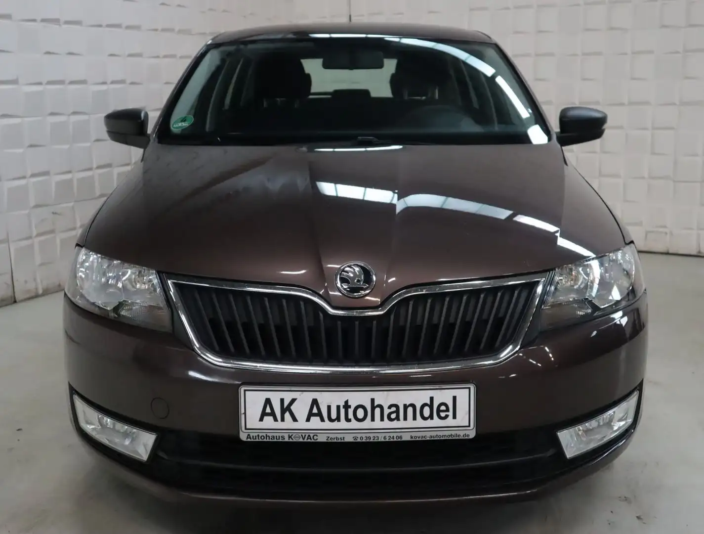 Skoda Rapid/Spaceback Spaceback Active Klima 8-fach bereift Brun - 2