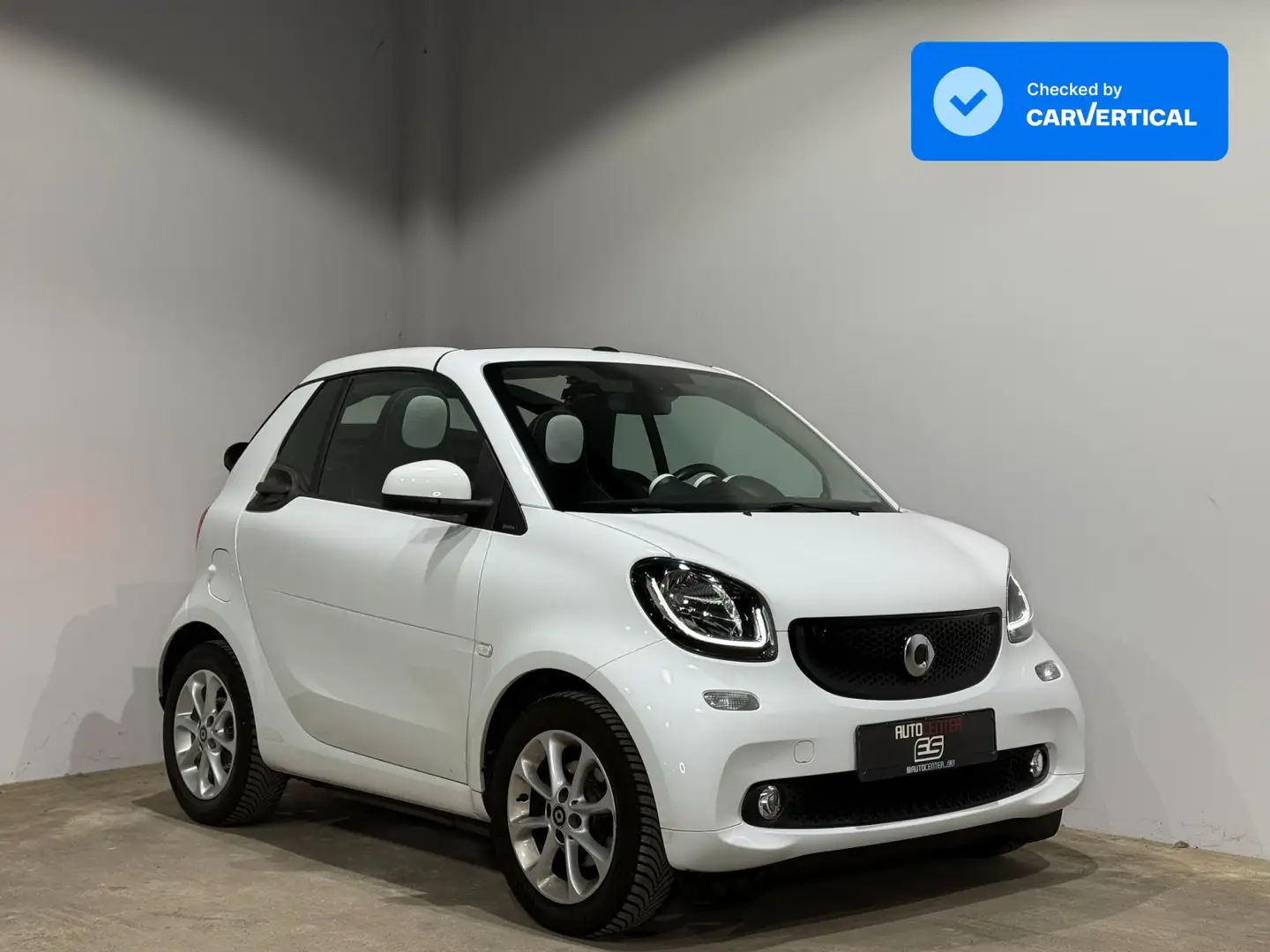smart forTwo cabrio passion Cool& Media RFK Tempomat Blanc - 1