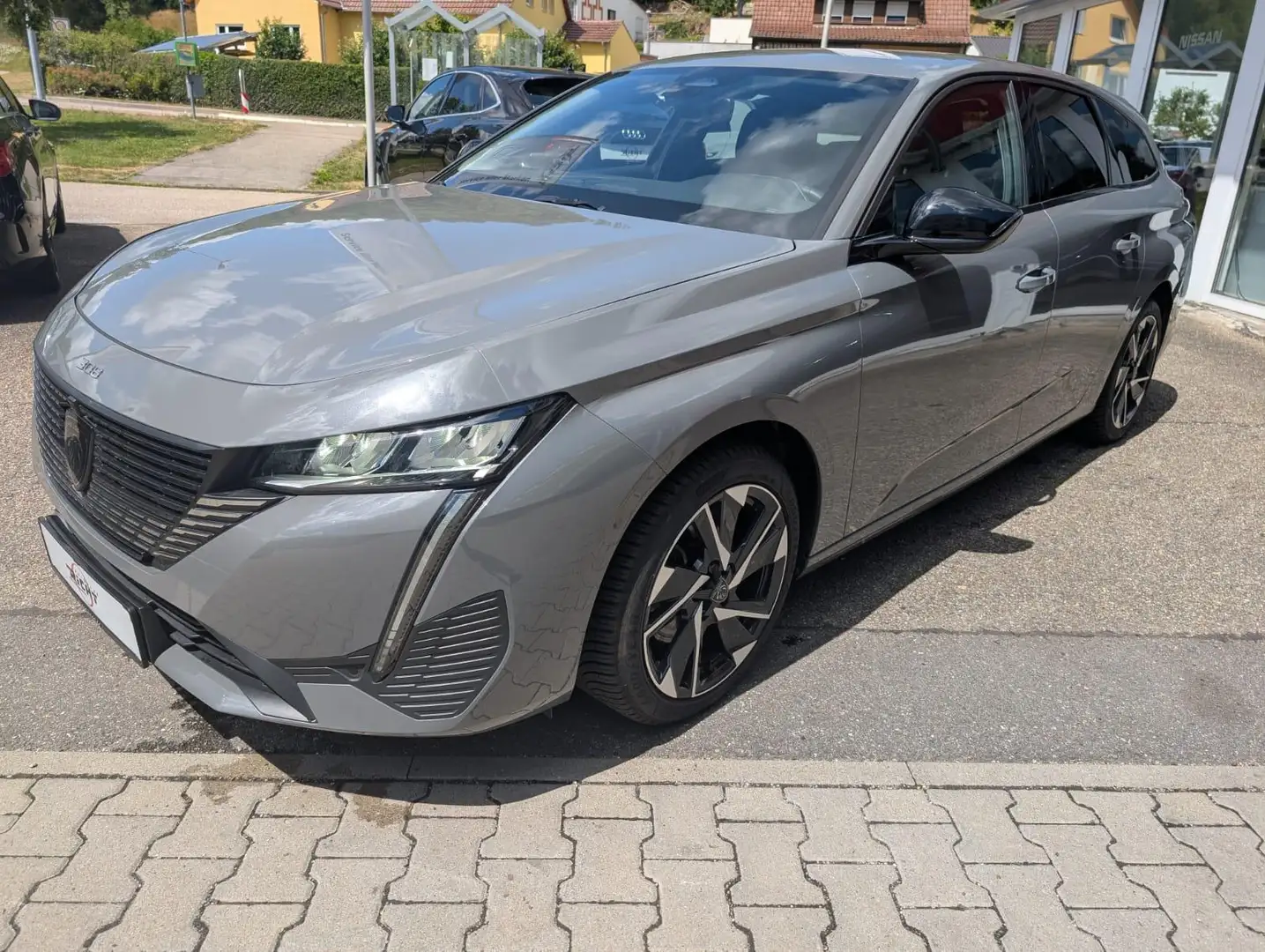 Peugeot 308 1.2 Allure AHK 360° ACC Beh. Front Grijs - 2