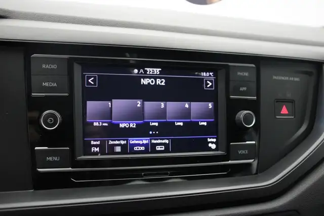 Volkswagen Polo view 19