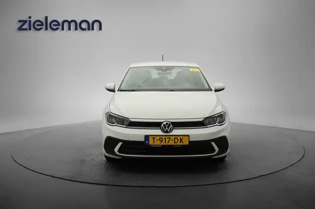 Volkswagen Polo view 12