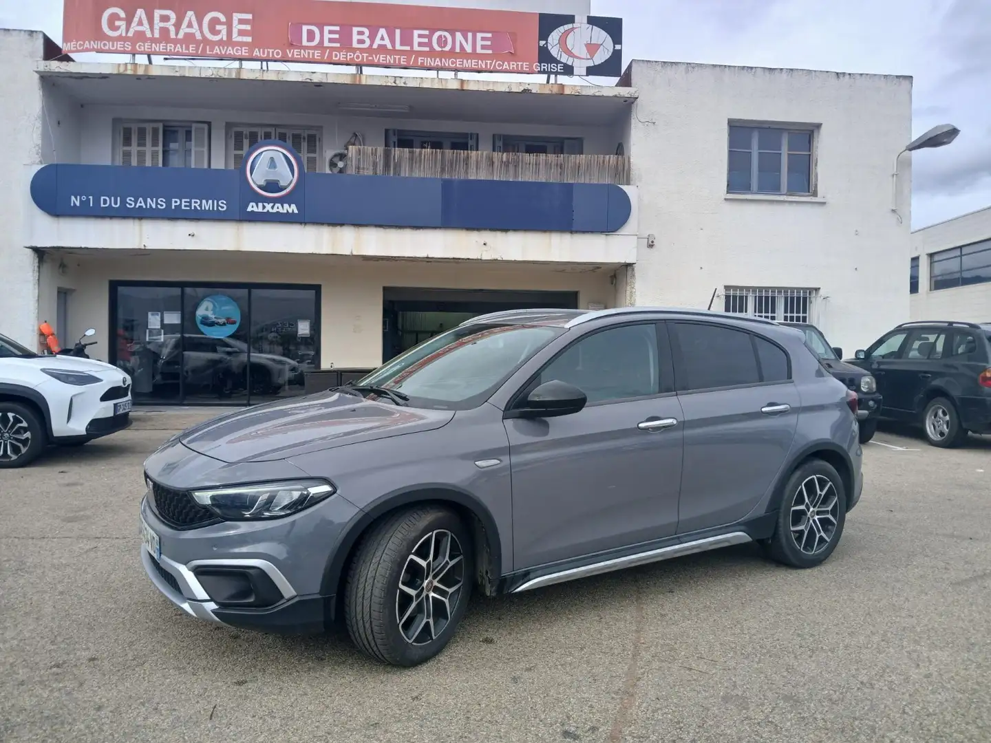 Fiat Tipo CROSS Grau - 1