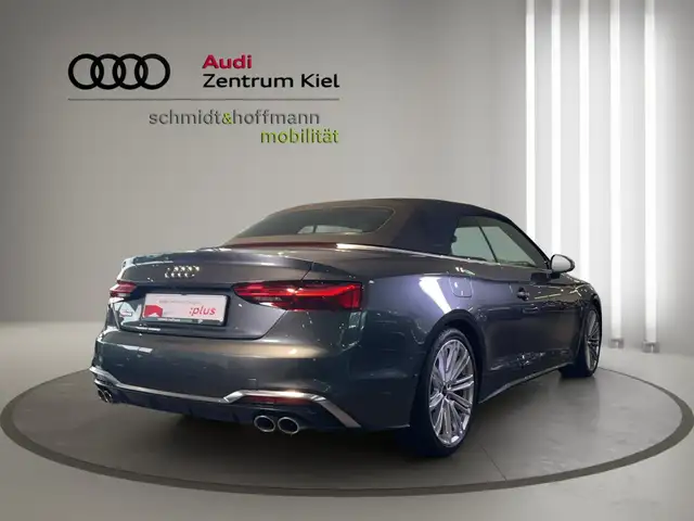 Audi S5 view 6