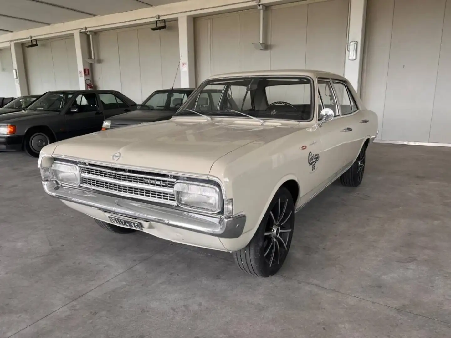 Opel Rekord Opel  c Beige - 1