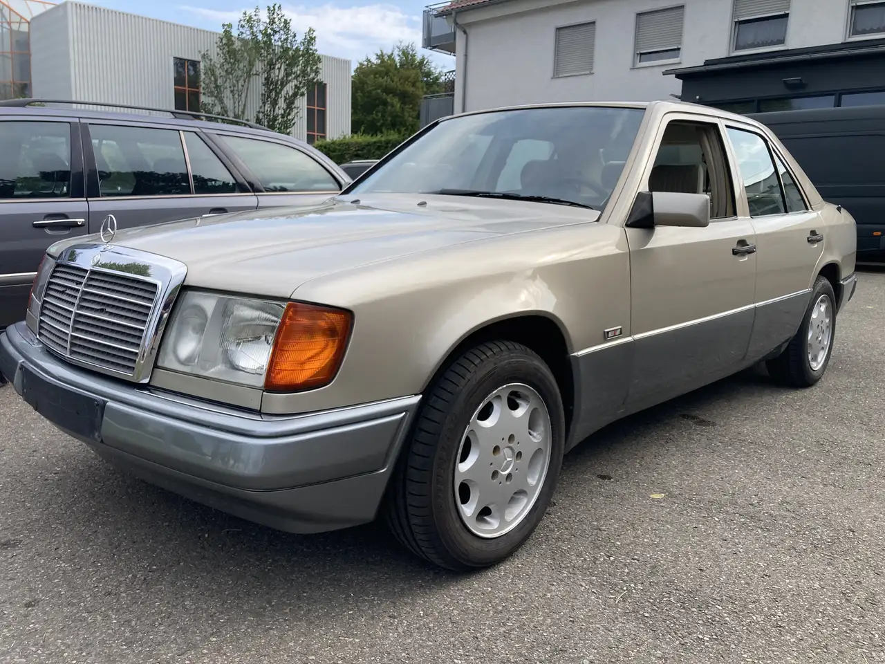 Mercedes-Benz E 250 Diesel W124 OLDTIMER - H-Zulassung, foto 5